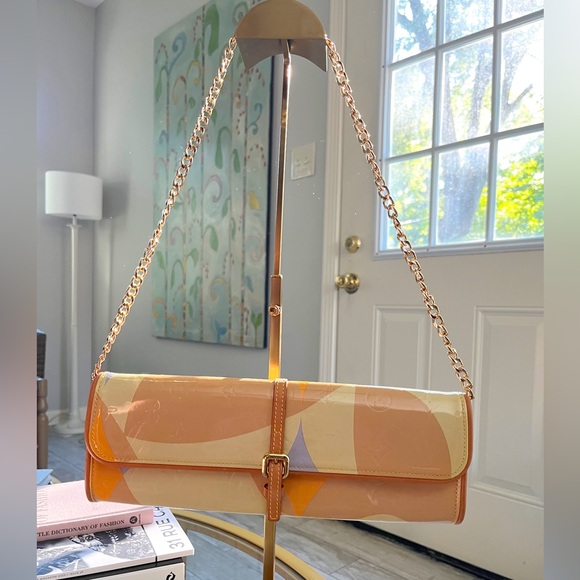 Authentic Louis Vuitton Monogram Vernis Fleurs Pochette (Rare color palette!) - Picture 4 of 13